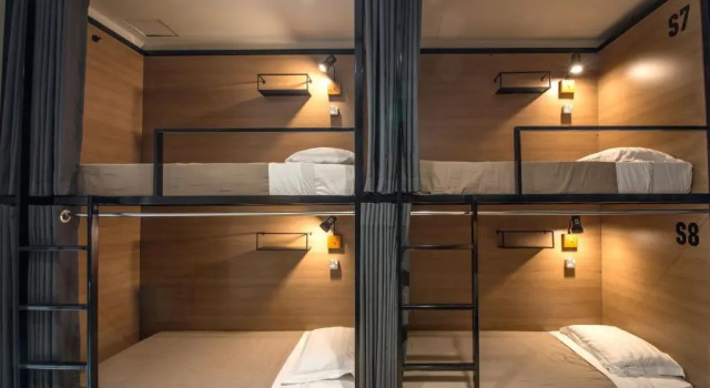 Postel ve společném pokoji pro ženy The Brownstone Hostel & Space
