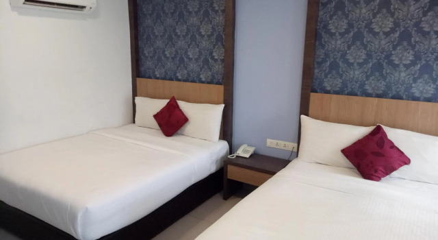 Check In Hotel