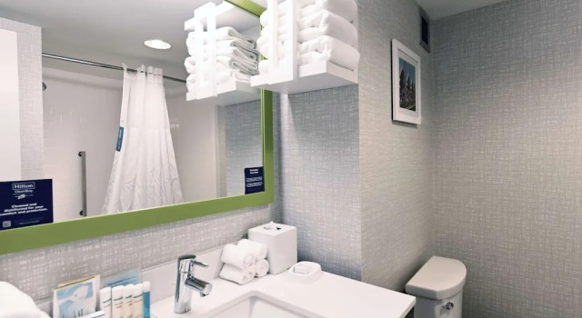 Четырёхместный номер Classic Hampton Inn Richmond-West Innsbrook