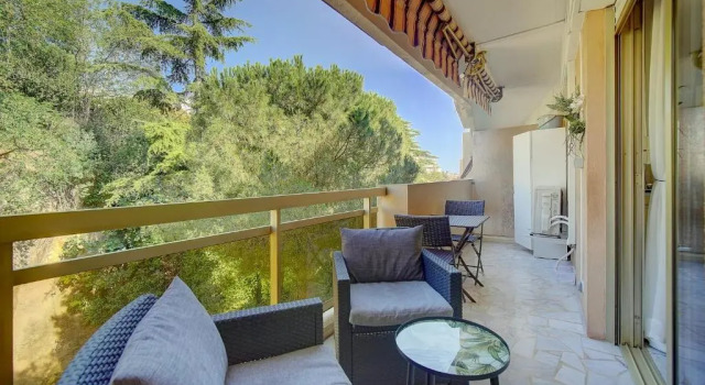 IMMOGROOM- Suquet -Terrasse - City Center- Near Sea - AC, Забронировать Апартаменты/квартира Апартаменты Канн, рядом с Церковь Нотр-Дам-д'Эсперанс, Апартаменты/квартира