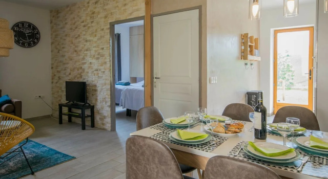 Elegant Mansion With Swimming Pool, Terrace, Sun-loungers, Rezerwuj Hotel Rabastens Tarn