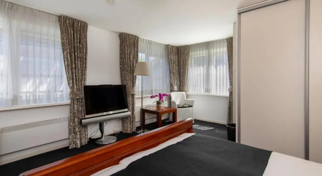 Коттедж Hotel La Rosa Amsterdam Beach