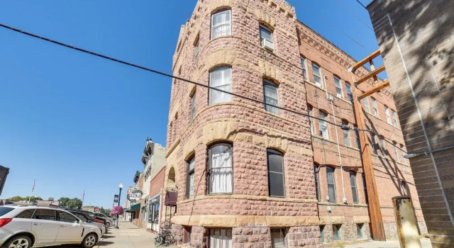 Апартаменты Downtown Yankton Suite: Walk to Restaurants!