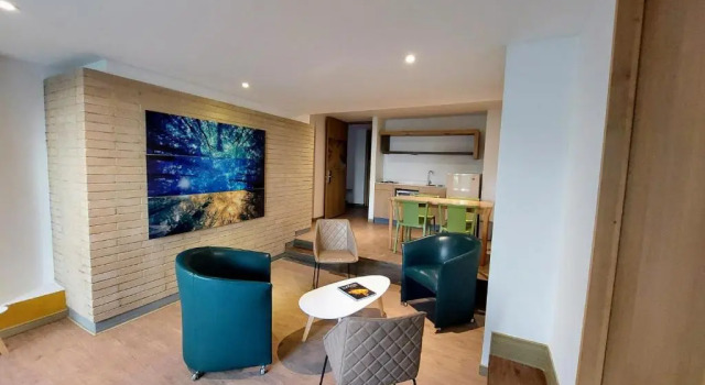 Семейный люкс Hotel Viaggio Teleport City Suites