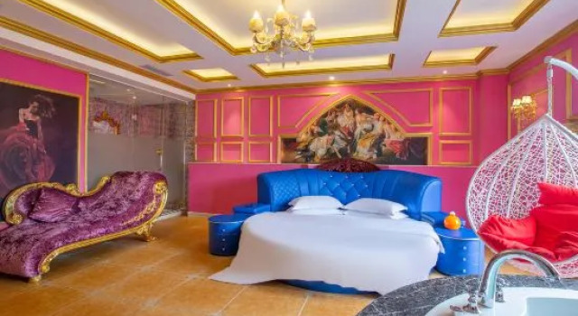 Люкс Luxury Swan love hotel （Dongcheng Wanda shop）