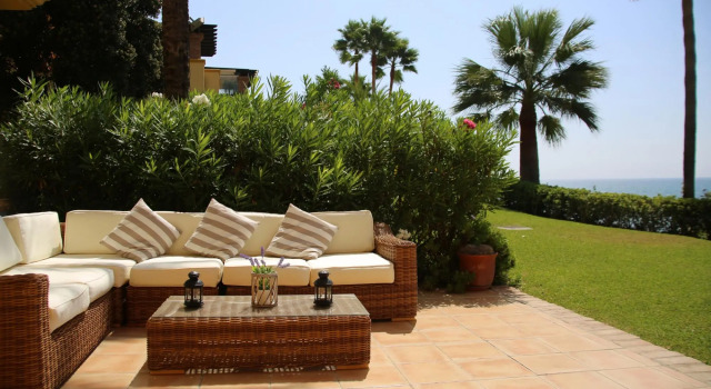 8841 - Grand Front Line Location – Heated Pool, Забронировать Отель Марбелья Коста-дель-Соль, рядом с Пляж Эль-Пинильо
