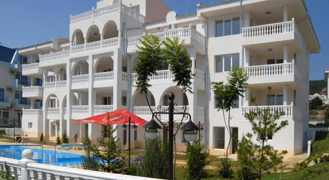 Lazur Holiday Apartments, Забронировать Апартаменты/квартира Отели Свети-Влас с парковкой, рядом с Пристань для яхт Диневи, Парковка