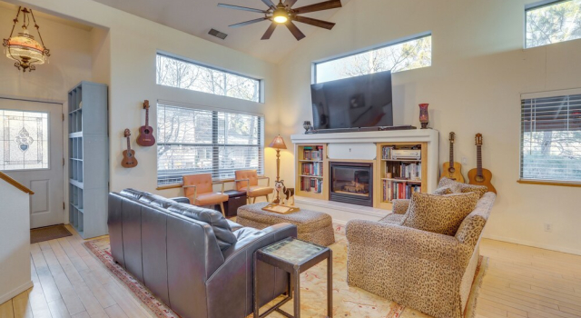 Game Room + Patios: Home 2 Mi to Dtwn Flagstaff, Забронировать Дом для отпуска Флагстафф 