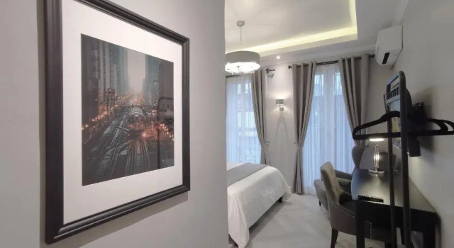 Двухместный номер Deluxe с балконом Double Bed Hotel