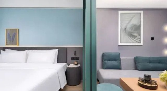 Люкс Superior Country Inn & Suites by Radisson Hotel ( Fanhai CBD Wuhan Hankou Railway Station)