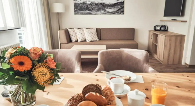 Коттедж с 3 комнатами Private Holiday Homes by Solaria