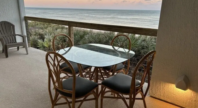 Апартаменты The White House On Flagler Beach - Unit 23 3 Bedroom Home