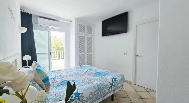 Puerto Banus 2linea playa con piscina y parking privado