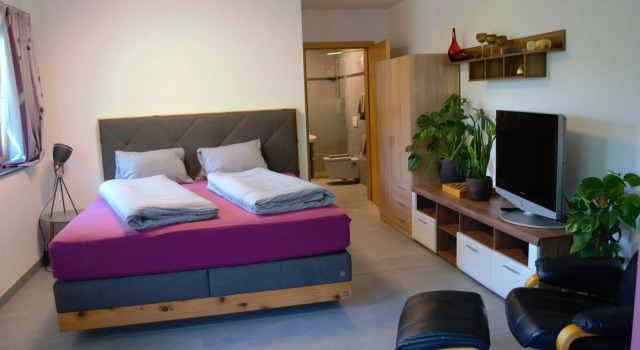 Ferienwohnung Pusteblume, Prenota Hotel Hotel a Tirolo con parcheggio, Parcheggio