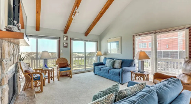 Коттедж Deck & View: Oceanfront Oasis in Oak Island!