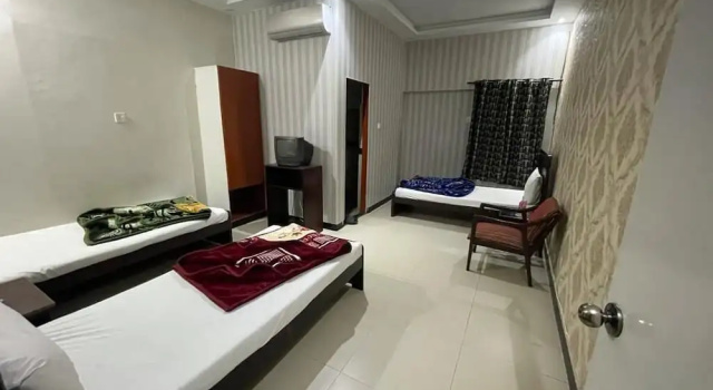 Трёхместный номер Standard Islamabad Guest House