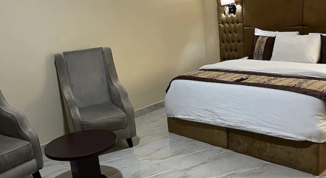 Номер Executive Radiance Spring Hotel