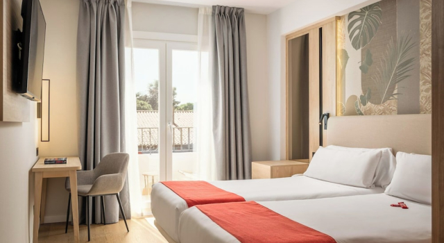 Двухместный номер Comfort с балконом Hotel Canal Olímpic