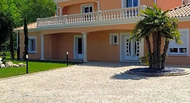 Villa des Chênes, Boek Villa Hotels in Centre met parkeren, Parkeren