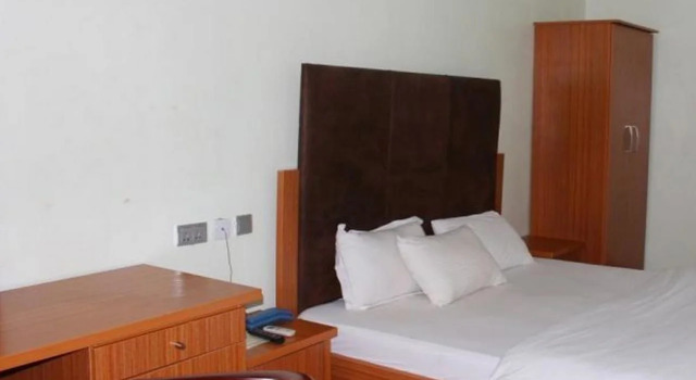 Specs Suites