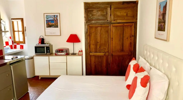 le 1835, studio rouge-Corail