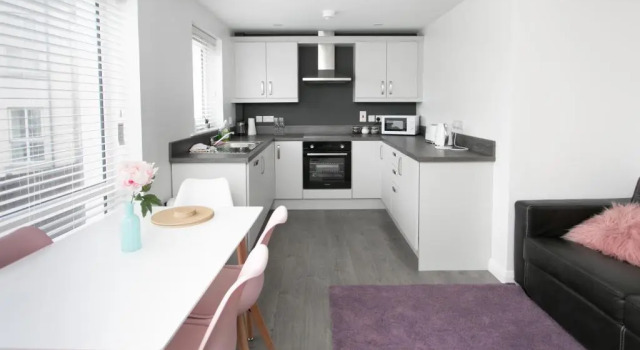 Апартаменты Deluxe 107 Eglinton Street