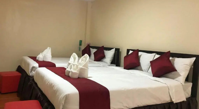 Семейный номер Standard с балконом โรงแรมแอมไอม่อน - Am Amoonds Hotel