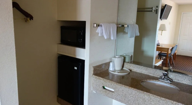 Номер Economy VIP Inn and Suites