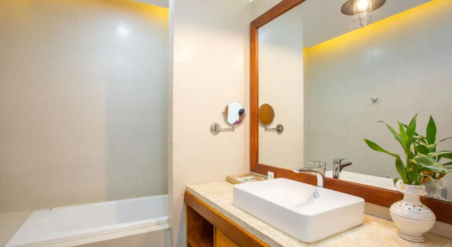 Люкс Deluxe Cambana La Rivière Hotel