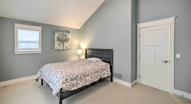 Benton Harbor Townhome w/ Golf Course View!, Rezerwuj Apartament Benton Harbor Michigan