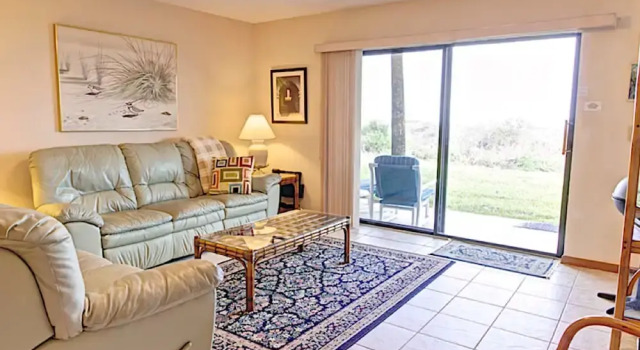Апартаменты Coastal Bliss Beach Condo With Pool Free Tix