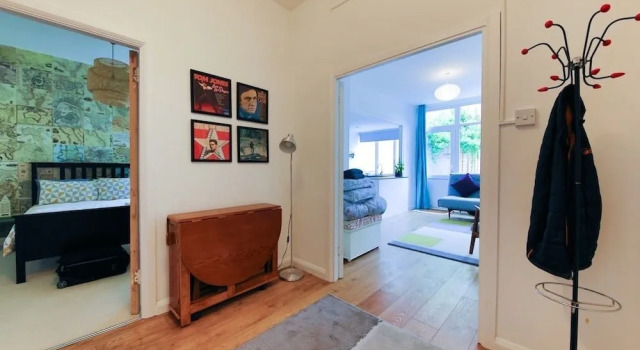 Bright and Spacious 1 Bed Flat With Garden, Забронировать Отель Хов 