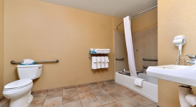 Люкс c 1 комнатой Candlewood Suites Turlock by IHG