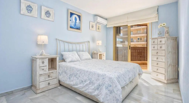 Doña Sofia Apartment by Rafleys, Забронировать Апартаменты/квартира Апартаменты Фуэнхирола, рядом с La Plaza de los Chinorros, Апартаменты/квартира
