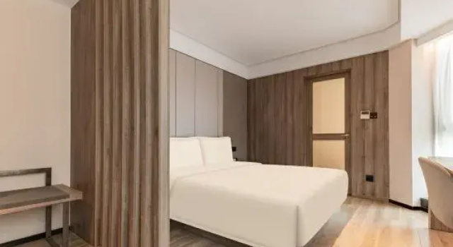 Двухместный номер Superior Atour Hotel Changsha Lugu Branch