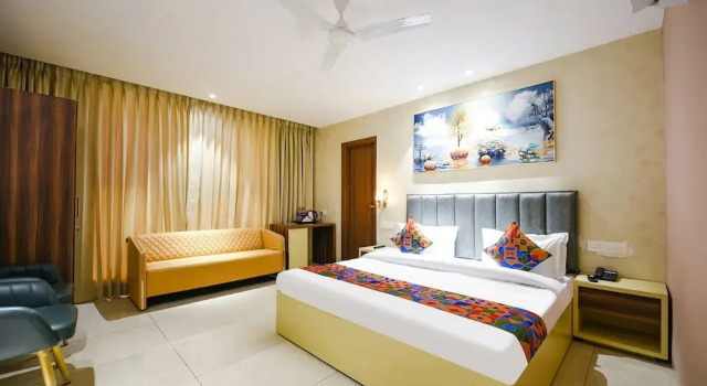 Номер Premium Fabhotel Supreme Suites