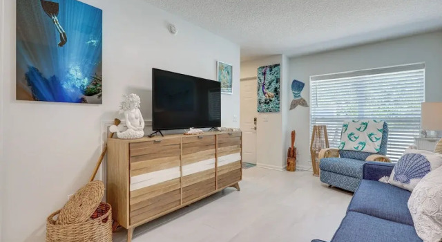 Fernandina Beach Townhome w/ Patio: Walk to Beach!, Book Apartment Fernandina Beach Jacksonville Coast