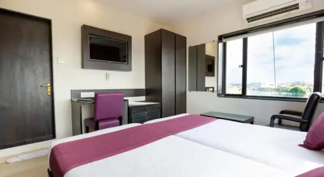 Одноместный номер Standard с балконом Sukh Hotel