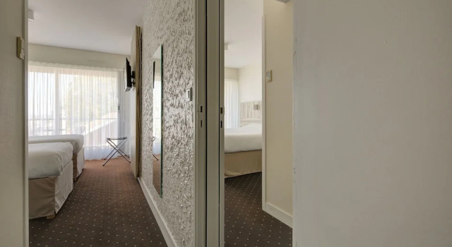 Семейный номер Standard с балконом Hôtel Le Nautic