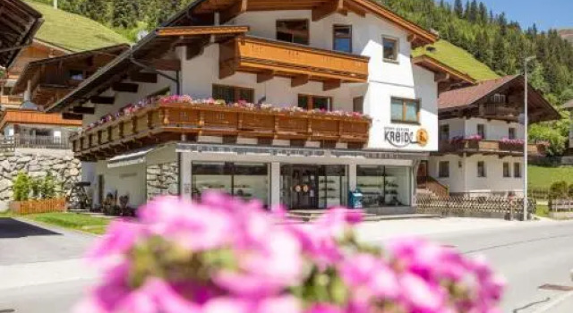 Haus Kreidl, Забронировать Отель Отели Тукс с парковкой, рядом с Канатная дорога Латтенальм №6, Парковка