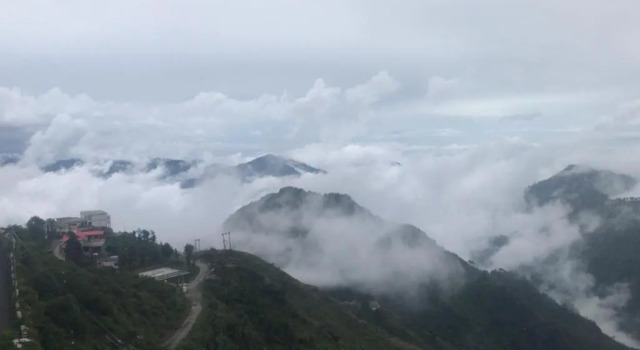 Spandan Villas, Rezervovat Hotel Dhanaulti Uttarakhand
