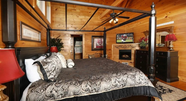 Blessed Nest 4 Br cabin by RedAwning