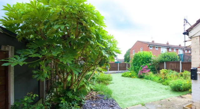 Коттедж Gorgeous Manchester Home with Garden & Parking