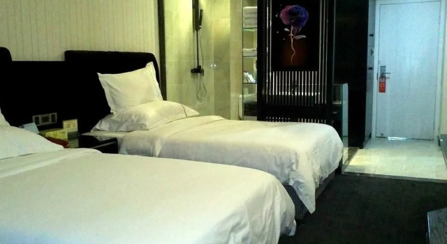Отель Junyi Hotel Yingmenkou, Забронировать Отель Чэнду Сычуань, рядом с Chengdu International Exhibition Centre