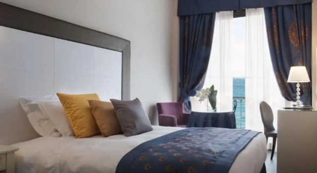 Одноместный номер Superior с балконом и с видом на озеро Hotel Du Lac Gardone Riviera