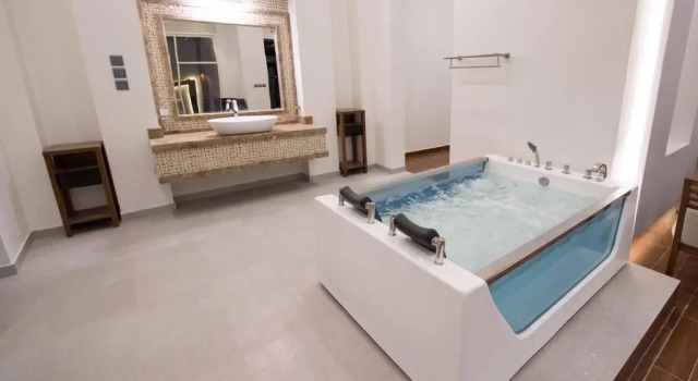 Alarab Resort, Buchen Sie Resort Hotels in Provinz Riad mit Pool, Schwimmbad