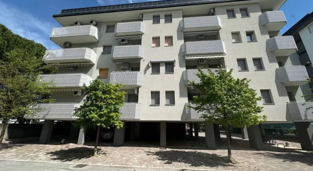 Апартаменты Delightful Two-room Flat Next to the Beach
