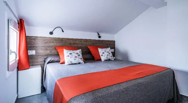 Студия с балконом Apartamentos Sunway Apollo