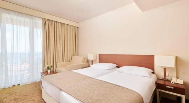 Номер Superior с балконом и с частичным видом на море Hotel Albatros Plava Laguna