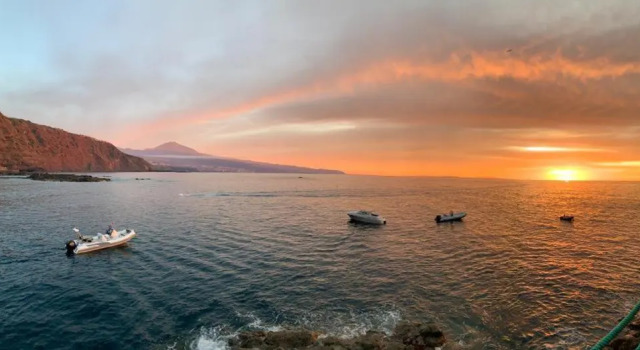 Modern studio on the beach, Prenota Hotel Hotel a Tenerife con piscina, Piscina